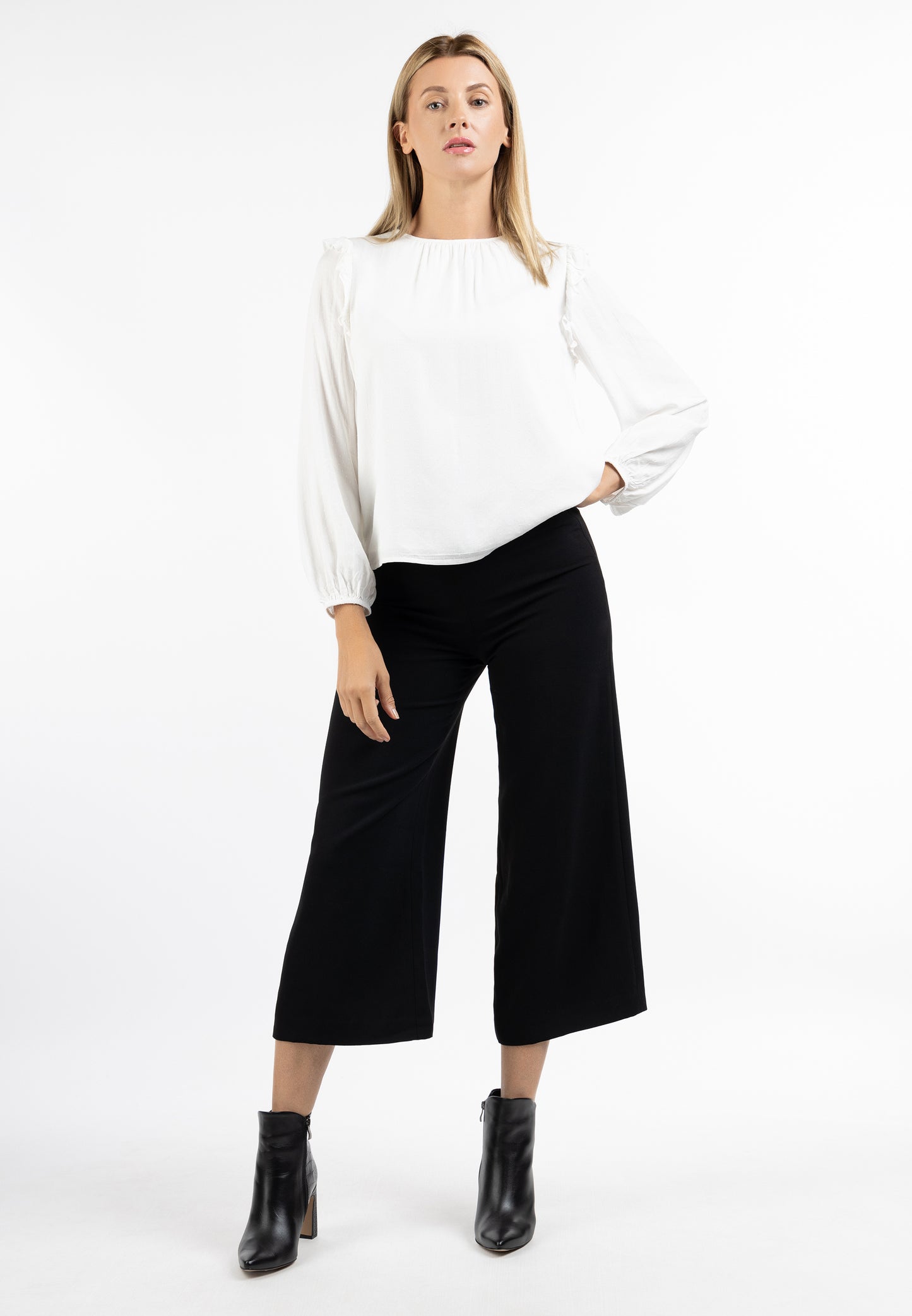 usha Women's Classic Long Sleeve Blouse
