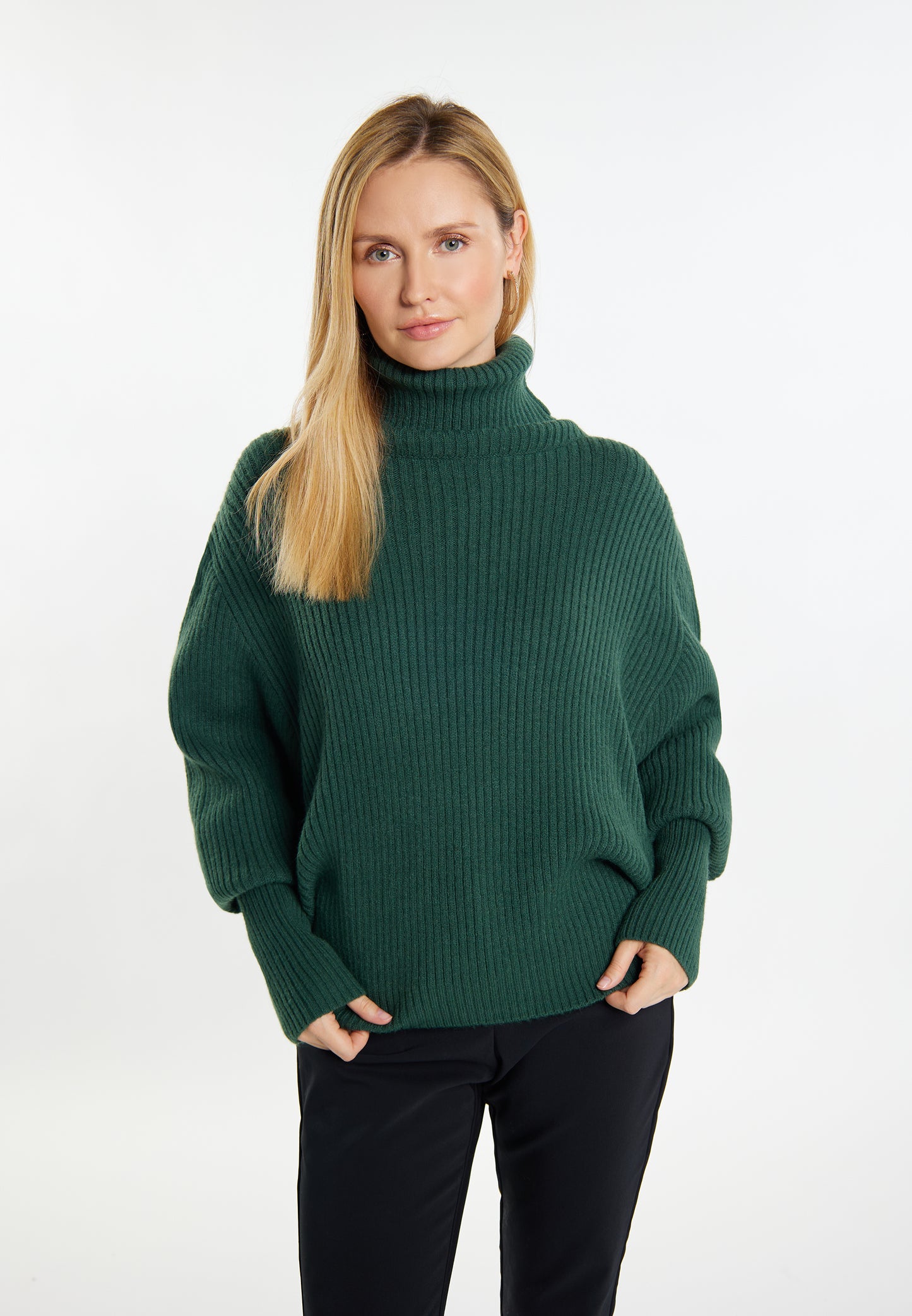 usha WHITE LABEL Women's Turtleneck Sweater
