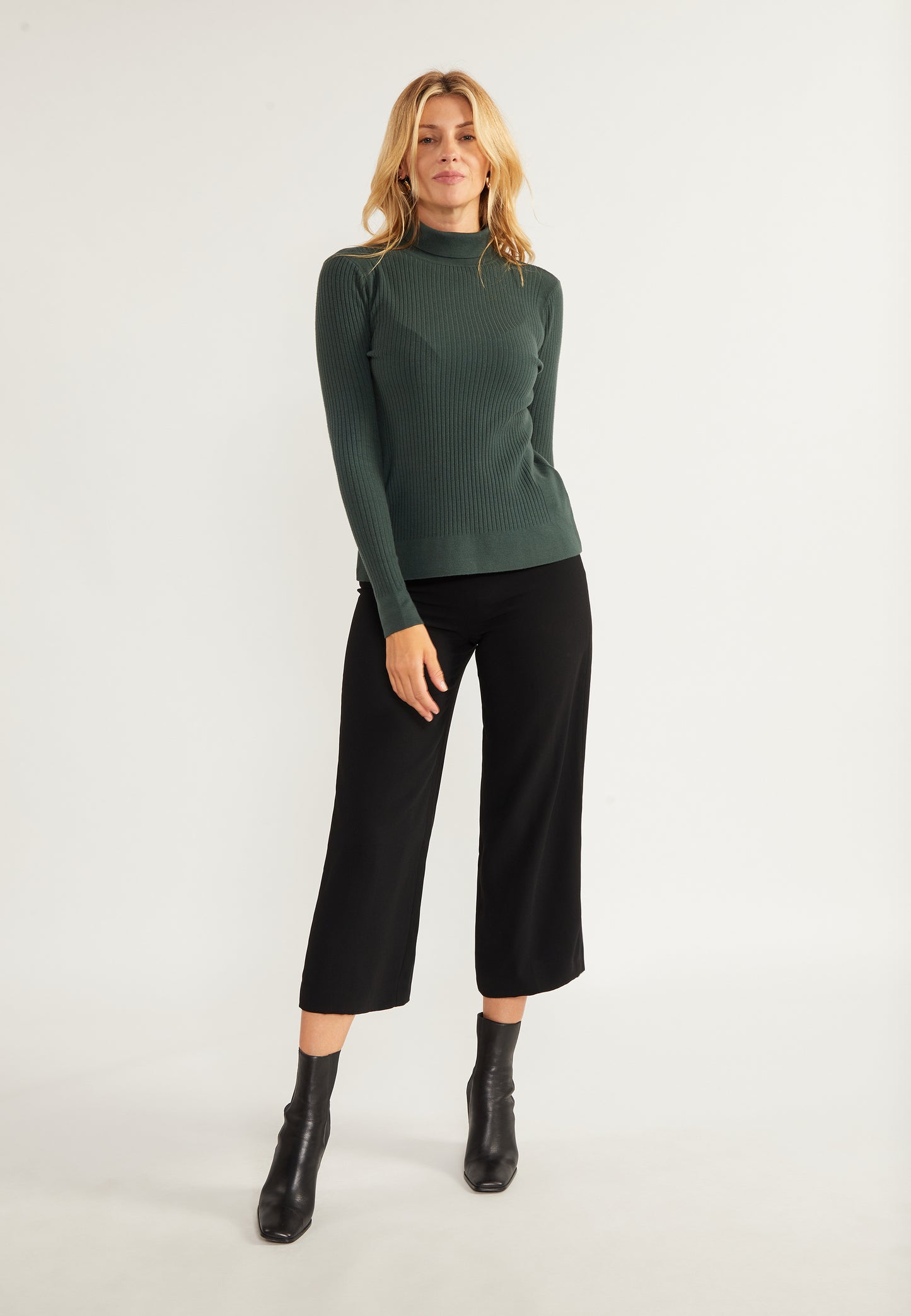 usha BLACK LABEL Women's Knit Turtleneck Sweater