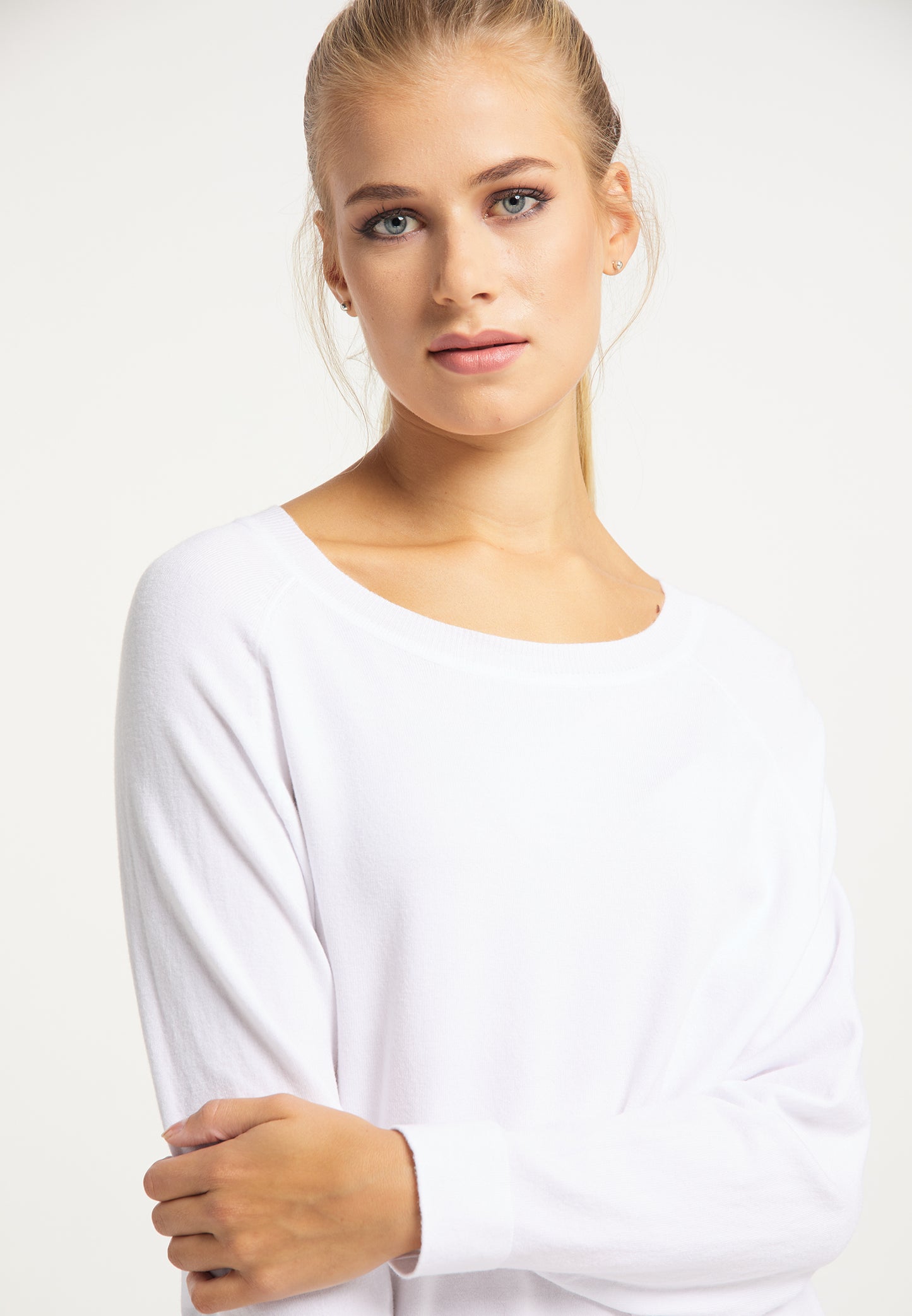 usha BLUE LABEL Women's Knitted Sweater